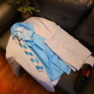 One Van Heusen 4pc set size 12 regular boys